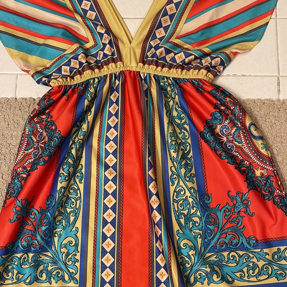 Dress of many colors! - Picture 3 of 3